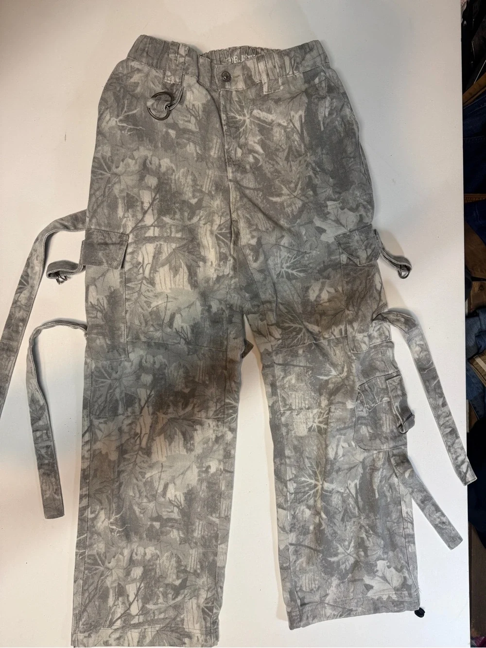 Source Unknown Gray Camouflage Wide Leg Cargo Pants